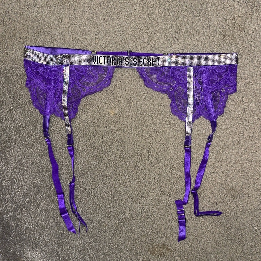 Victoria’s Secret Garter Belt
